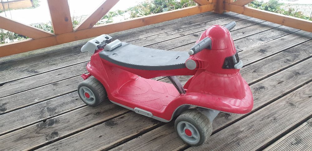 Uniwersalny pojazd wieloetapowy All In One 4 w 1 SmarTrike