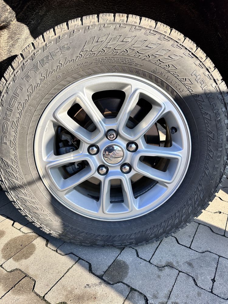 Koła Jeep Grand Cherokee 245/70/17 opony zimowe