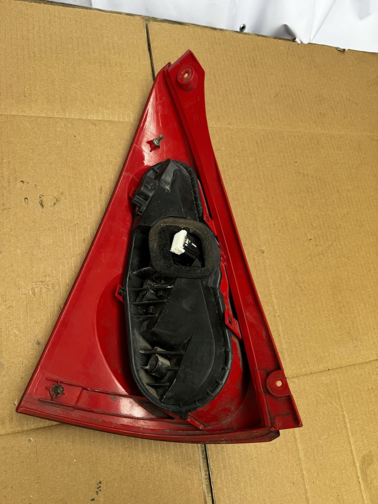 Стоп правый задний фонарь Peugeot 107