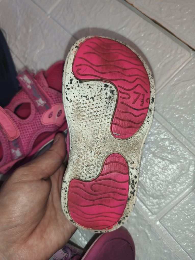 Сандали Clarks doodles, вьетнамки, шлепки, резиновые сапоги, туфли лак