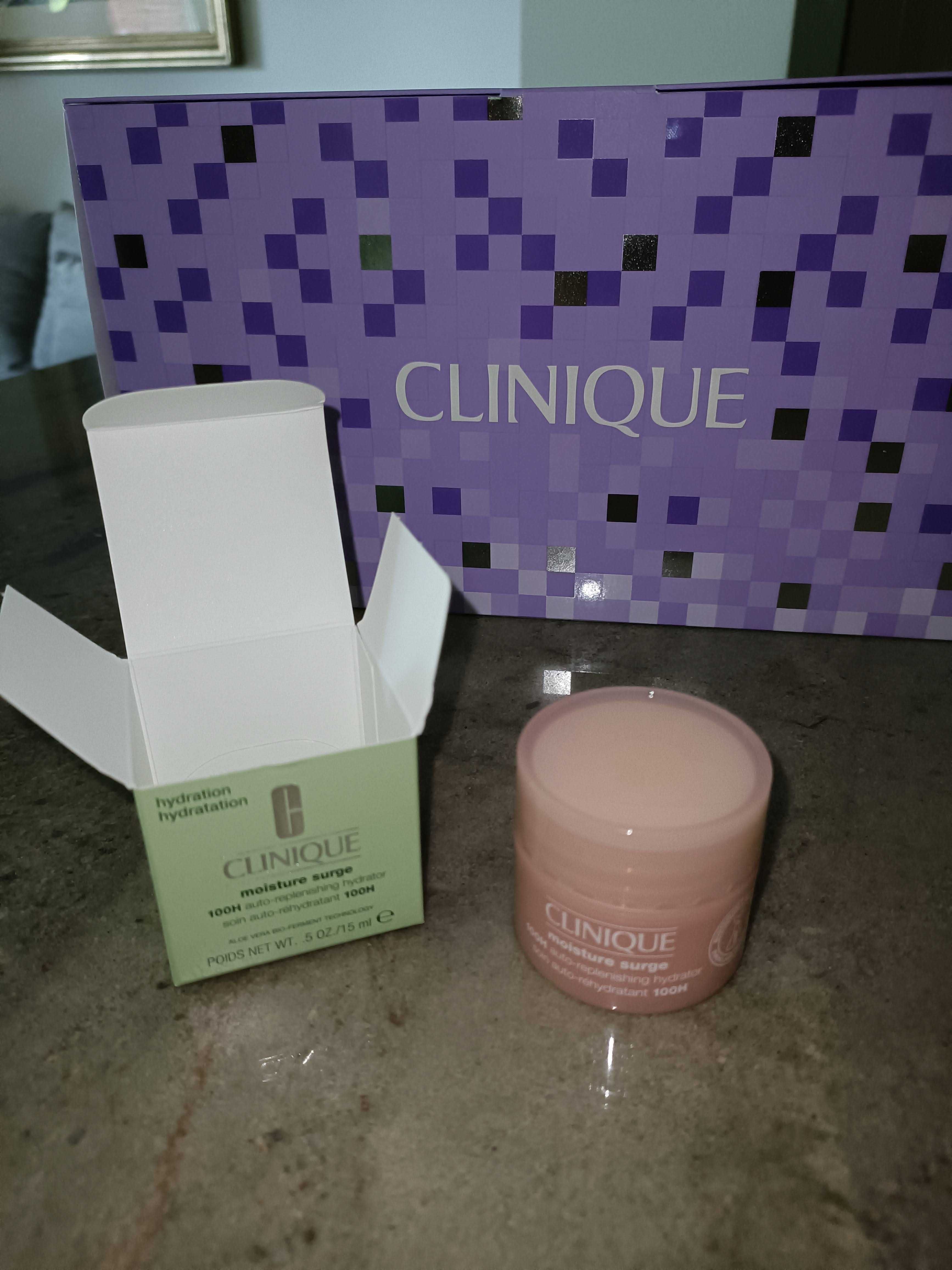 Clinique Moisture Surge 100H - Intensywnie nawilżający krem * 15 ml