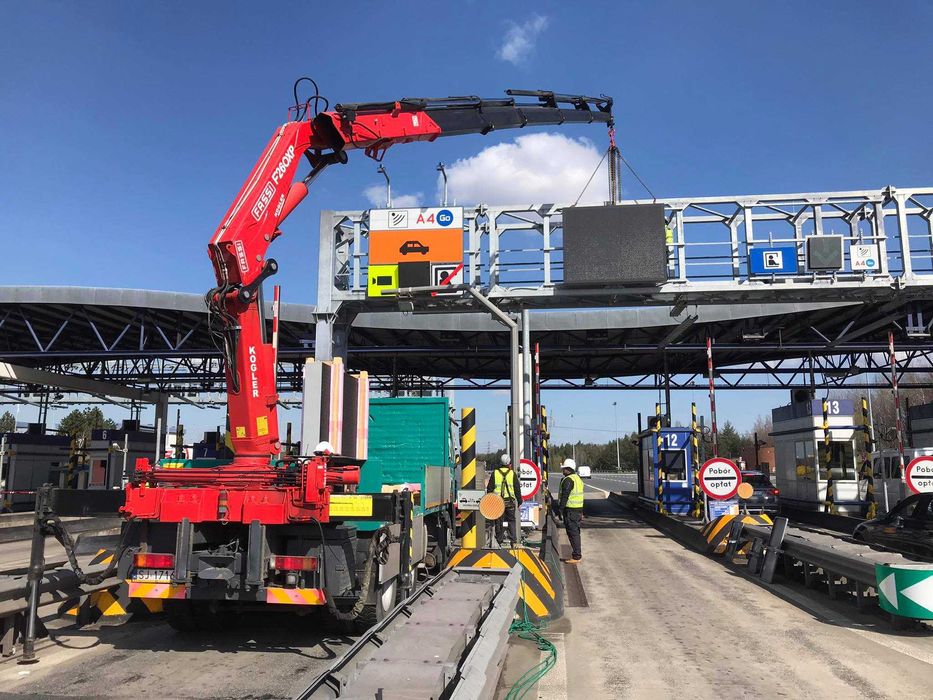 Dźwig HDS, wynajem HDS, HDS z transportem, kontenery, kostka i inne