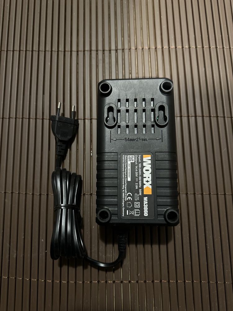 Ładowarka do akumulatorów WORX WA 3860