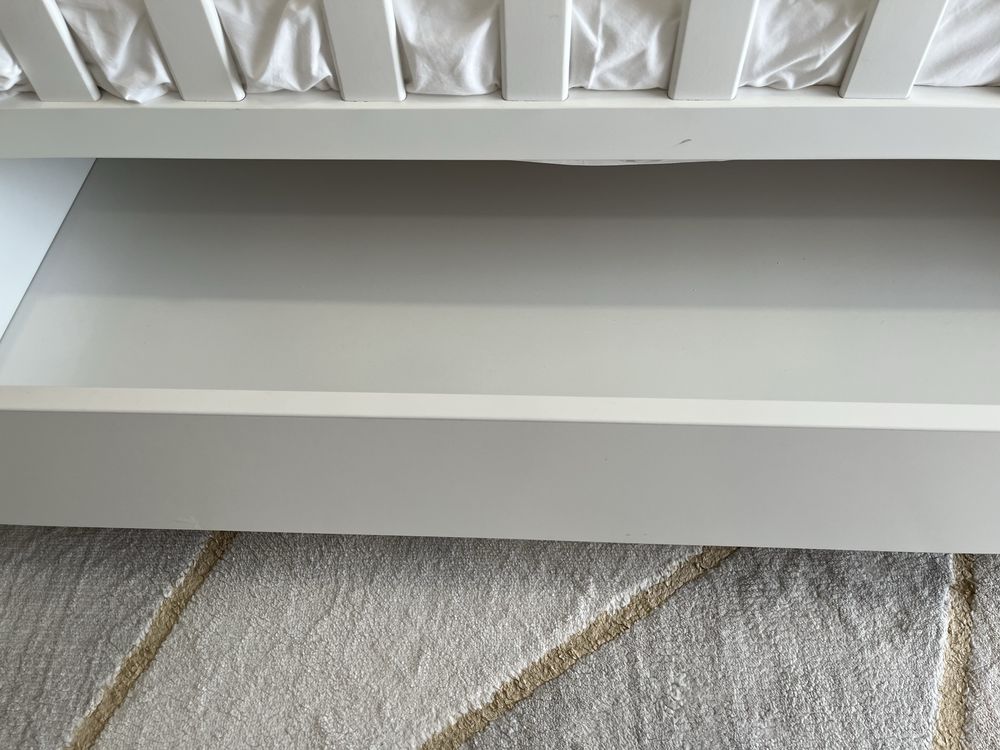 Cama de grades bebe com estrado elevatorio