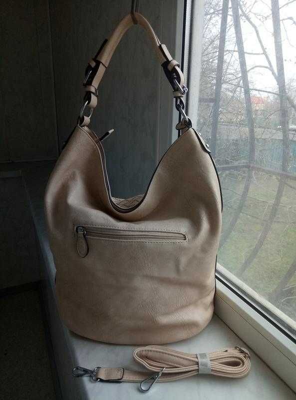 Женская сумка с перфорацией