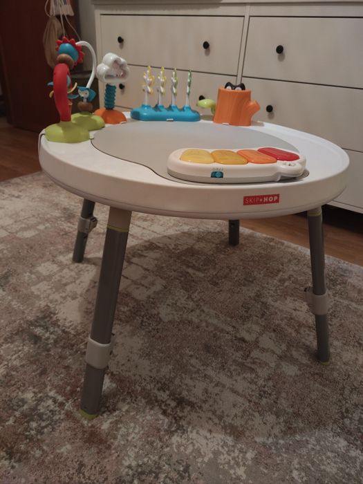 Mesa actividades de 3 níveis de uso