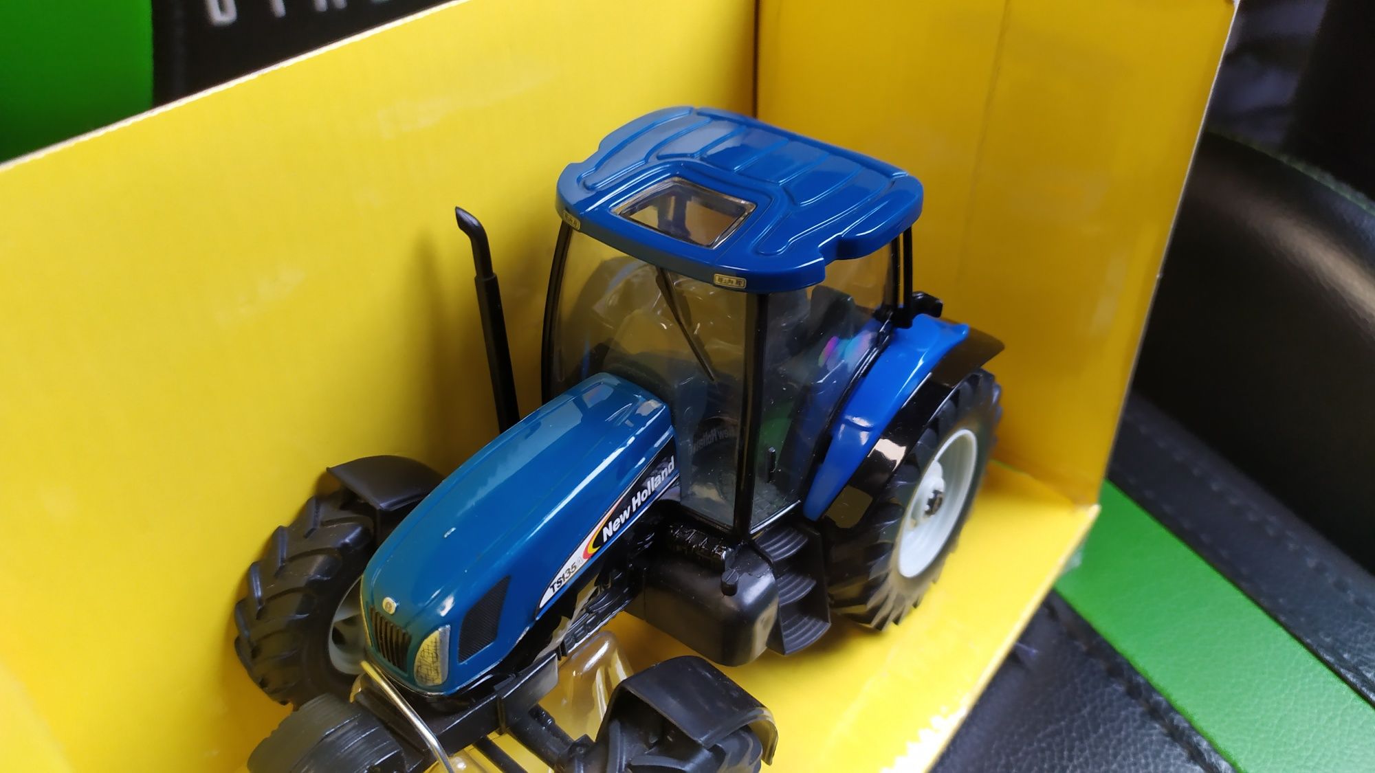 Traktor new Holland ts 135 britains jak siku wiking joal 1:32