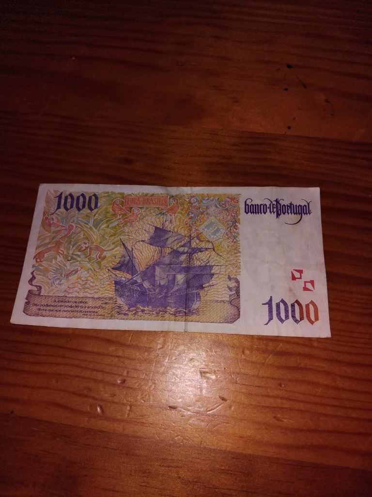 Notas antigas de vários países