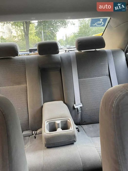 Автомобиль  Тойота