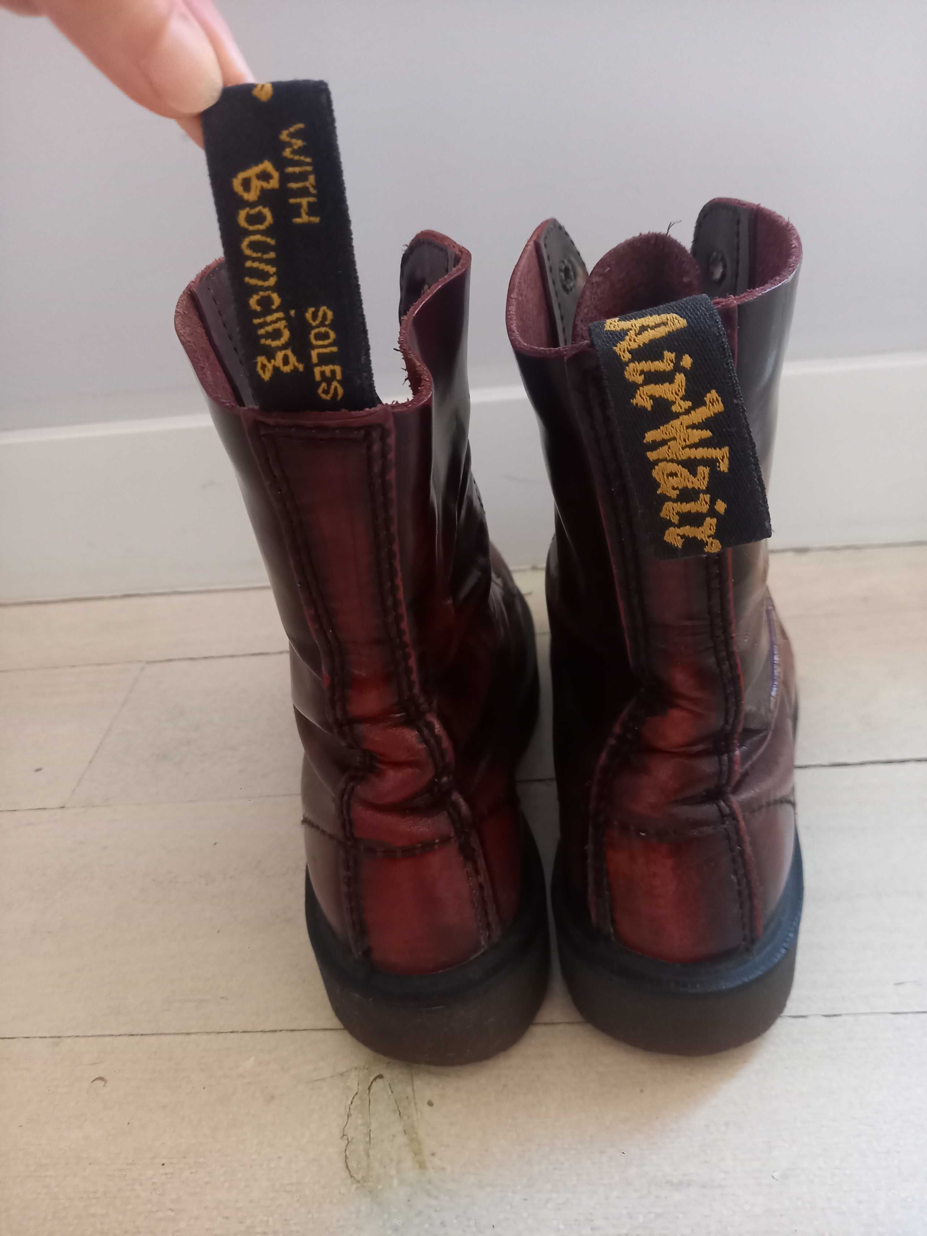 Botas Dr. Martens bordeaux, tamanho 4 (36/37) 23cm.