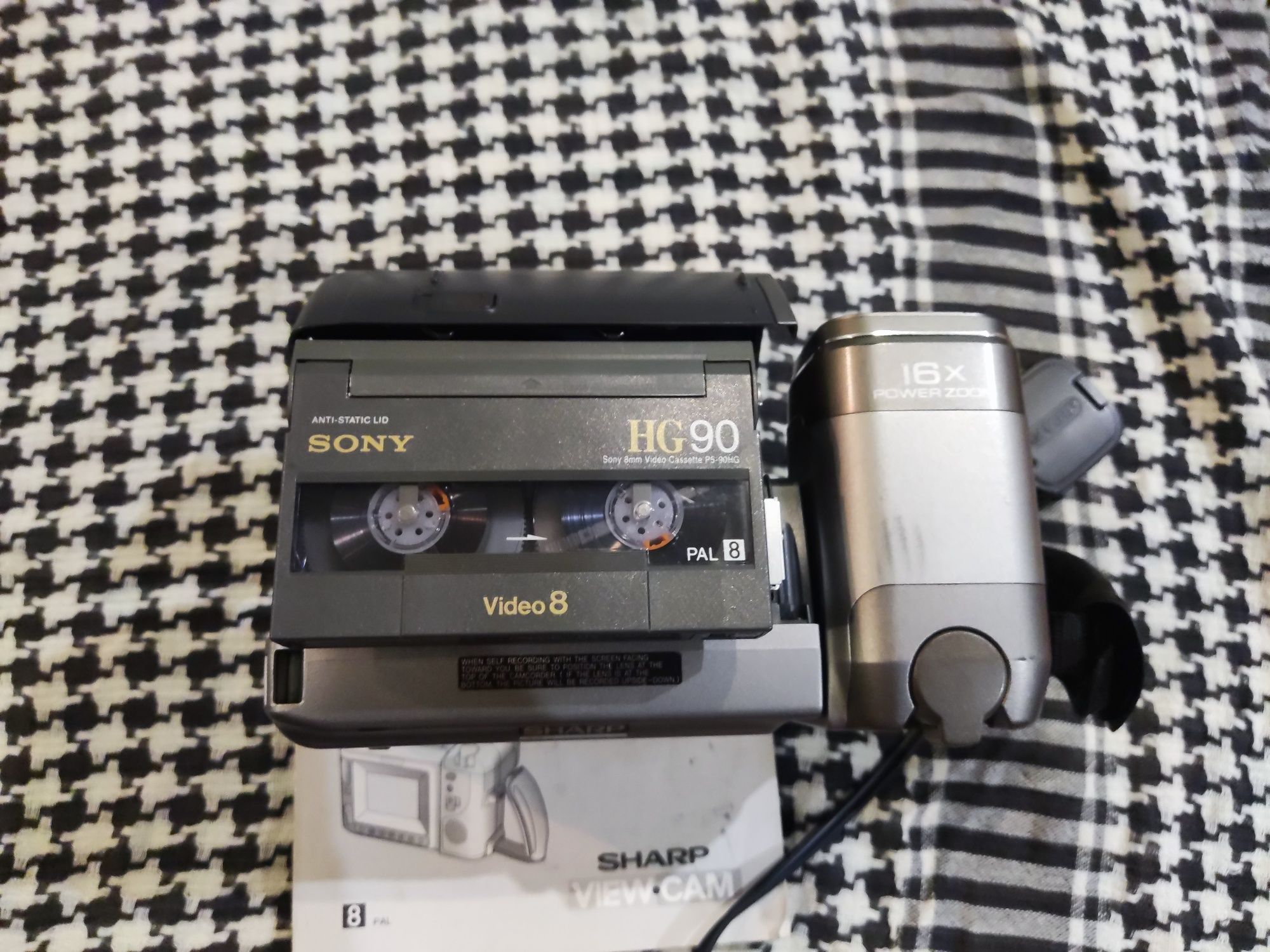 SHARP VL-E79E відеокамера касетна