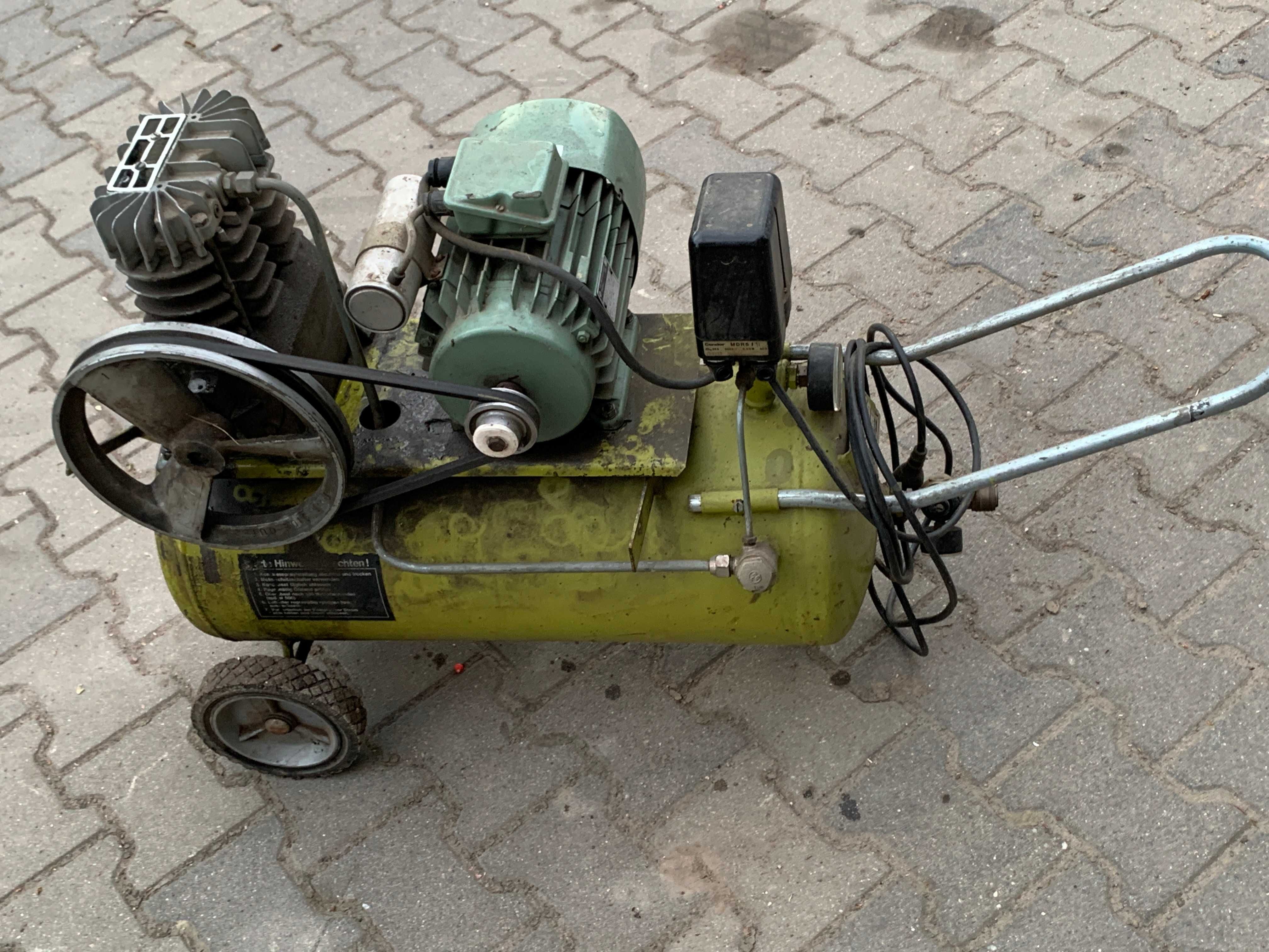 Niemiecki kompresor spręzarka dwutłokowy 230v
