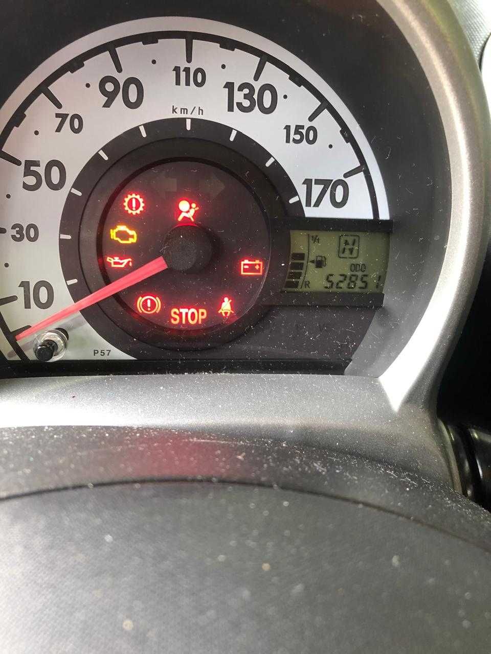 Citroen C1 - ano 2014, automático, ar condicionado, vidros elétricos.