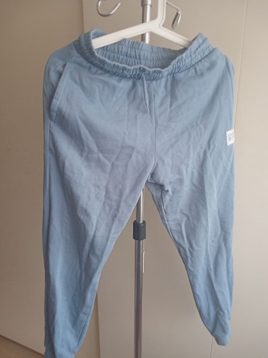 Spodnie dresowe dla dziewczynki rozmiar 146/152