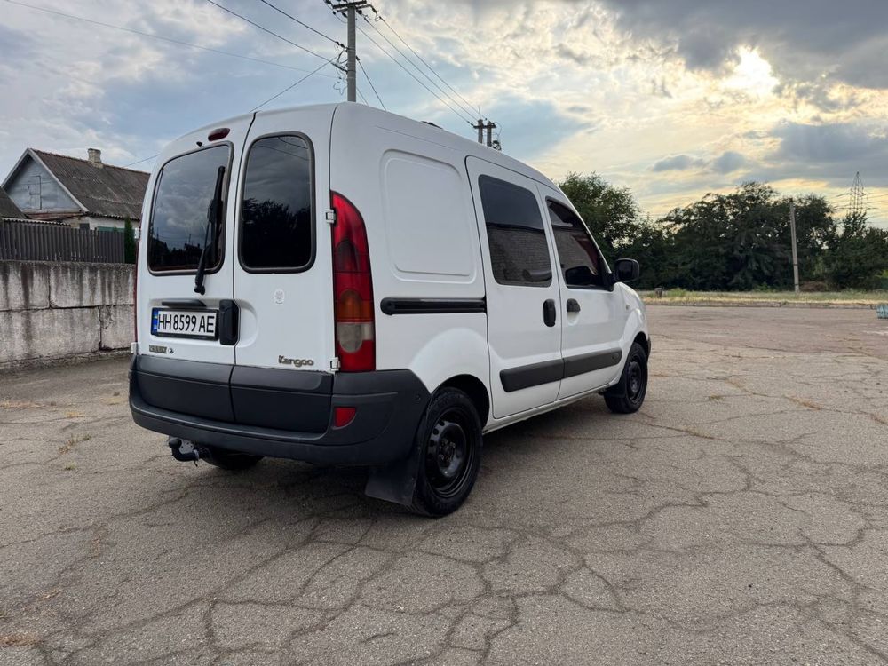 Renault kangoo авто