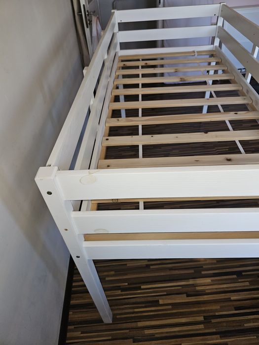 Łóżko piętrowe z materacem ikea