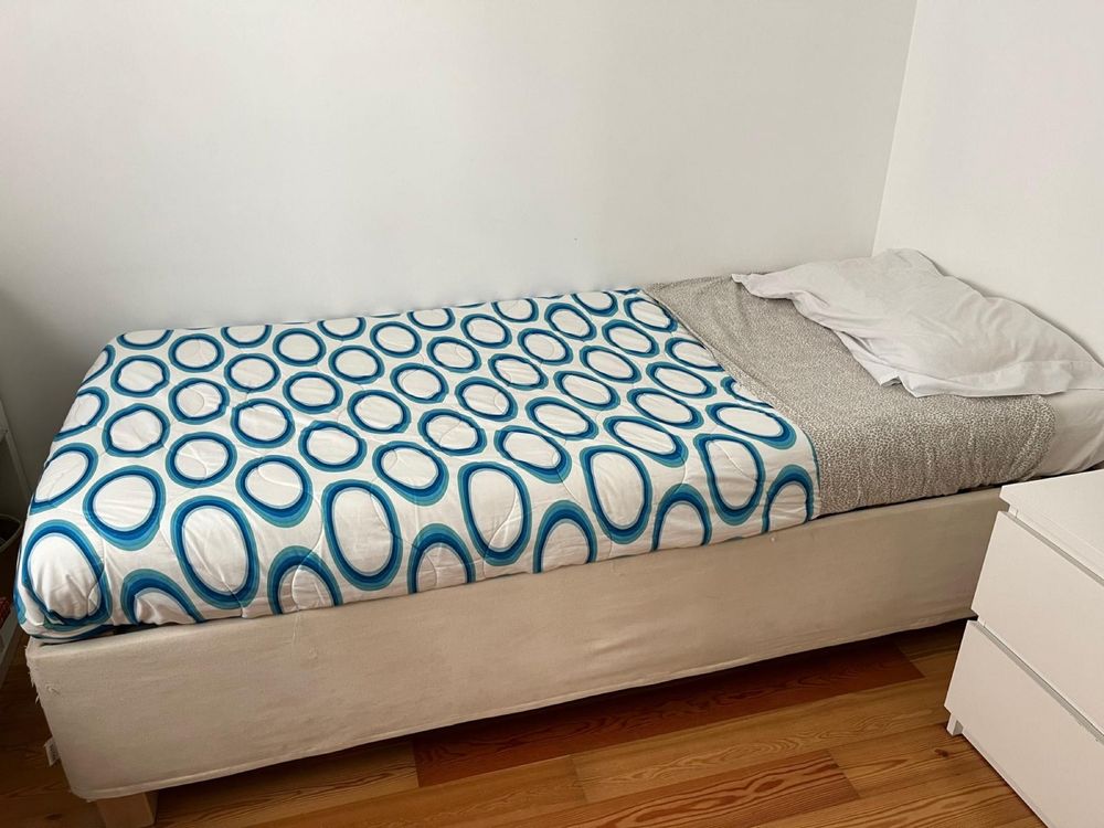 Vendo Cama ( Sommier)