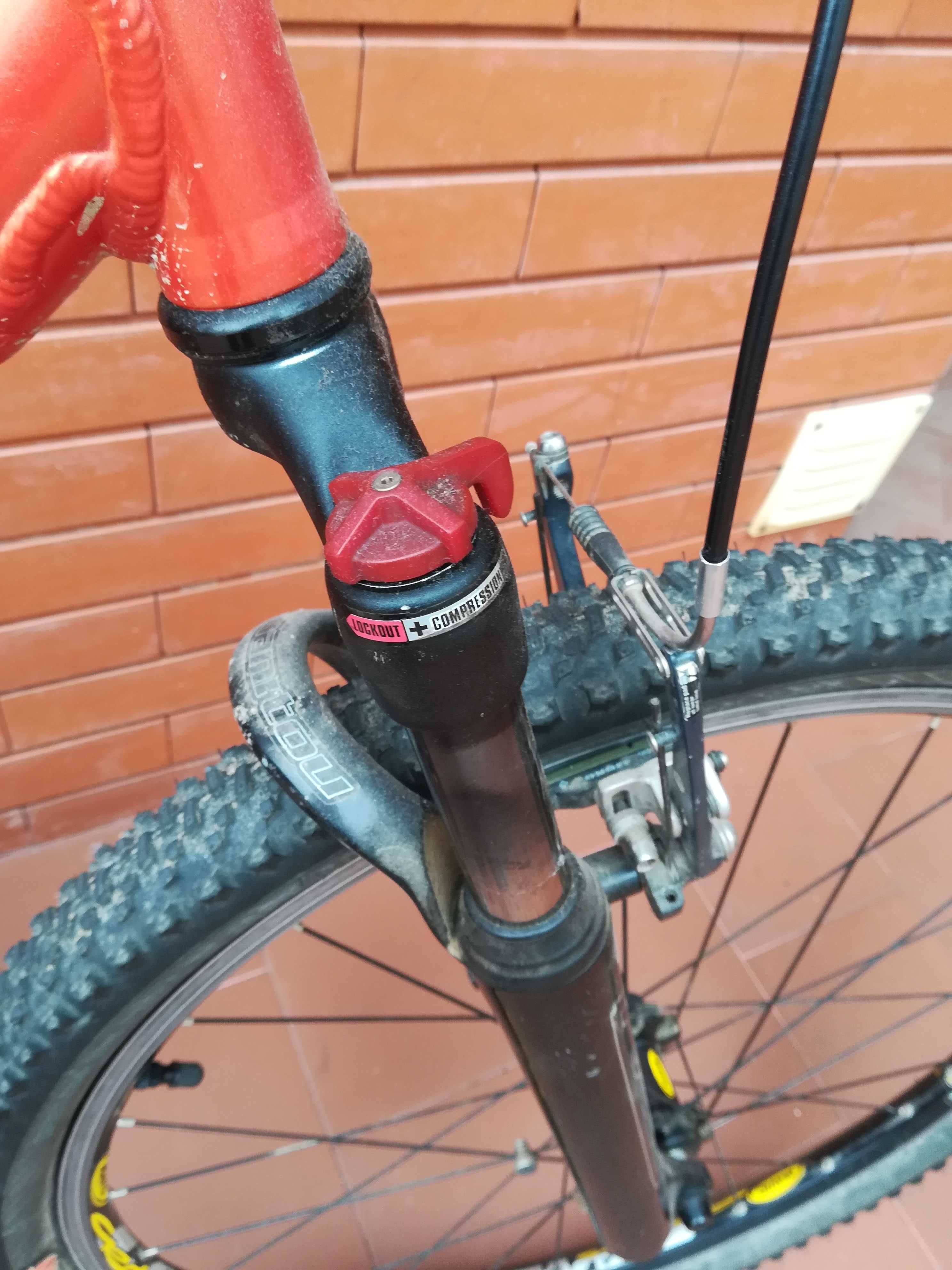 Bicicleta TREK 6500 + rolo treino