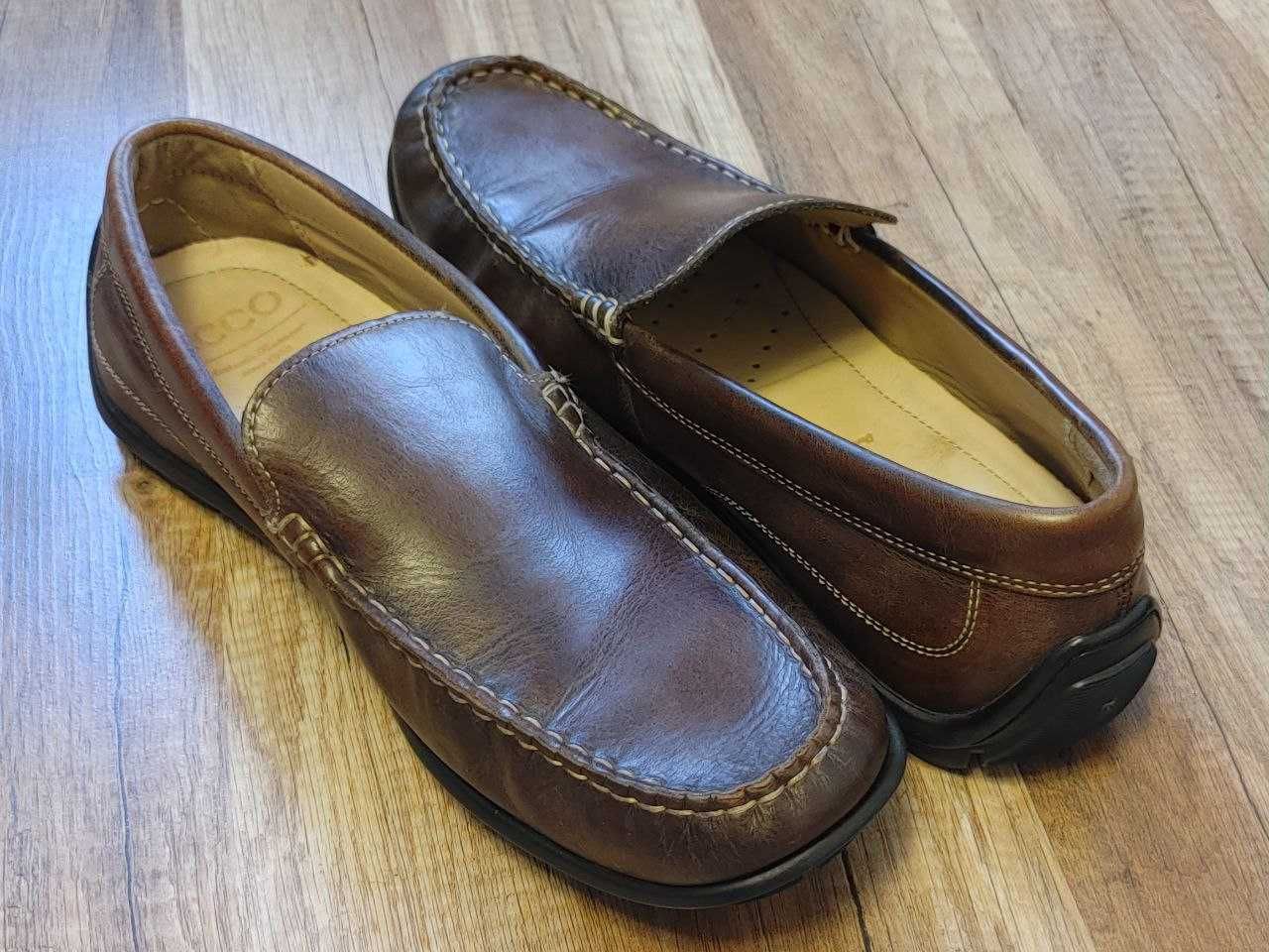 Buty skurzane ECCO.