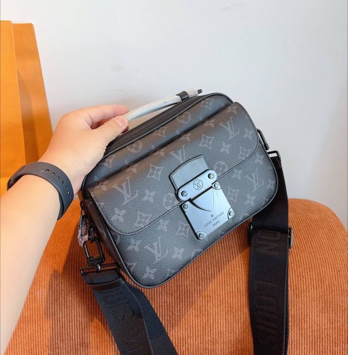 LOUIS VUITTON S LOCK сумка мужская мессенджер барсетка кожаная кожа