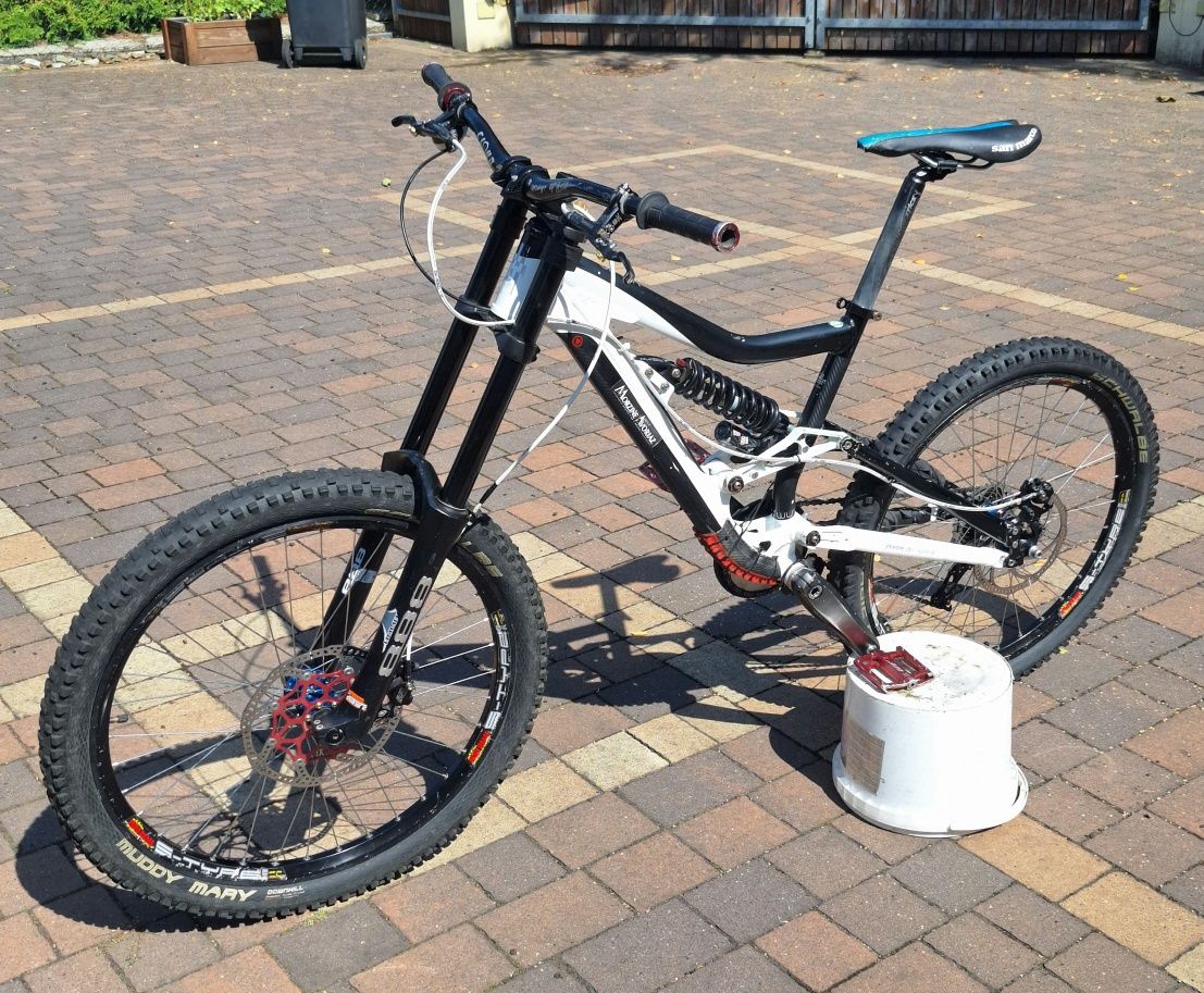 Rower DOWNHILL/Zjazdowy devinci wilson