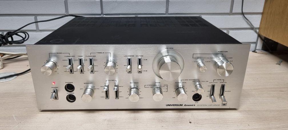Wzmacniacz Top hi-fi Pioneer UNIVERSUM 2500 V3297. Vintage