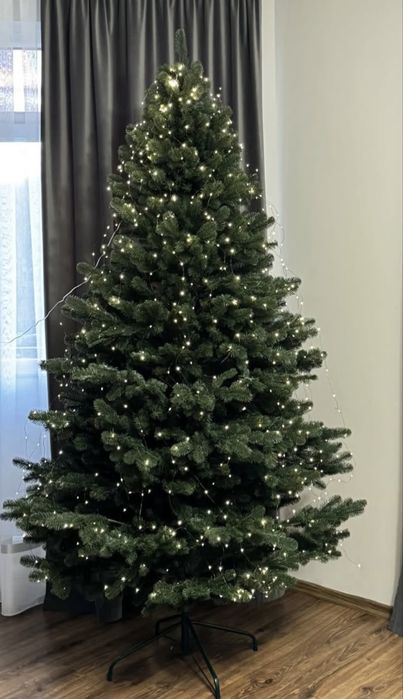 Ялинка штучна 2.1 м