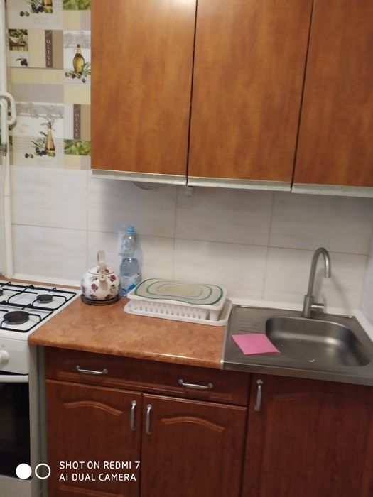 Заболотного/Добровольского, квартира с большим балконом 2эт (газ)