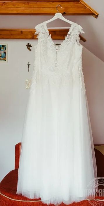 Suknia ślubna plus size śmietankowa biel