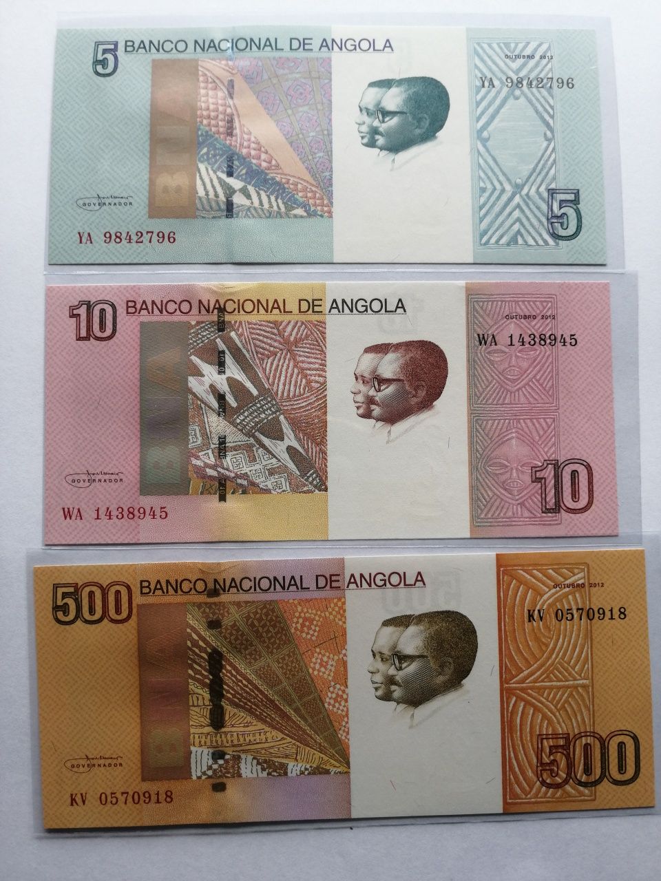 Notas Banco de Angola Novas