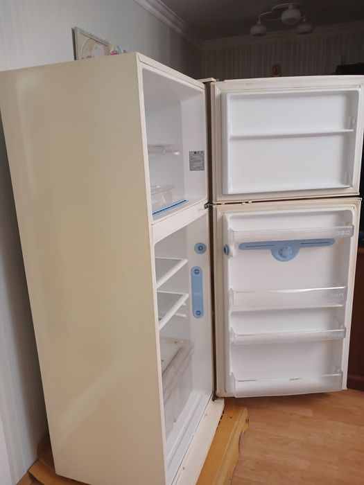 Продам б/у холодильник Черкаси