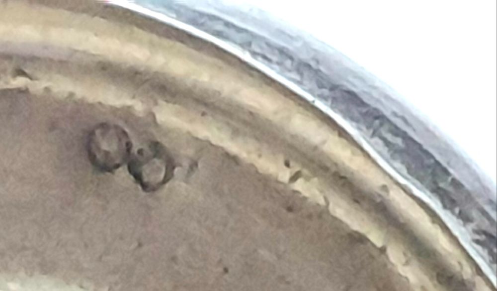 Antiga caixa em prata portuguesa brasonada e esmaltada