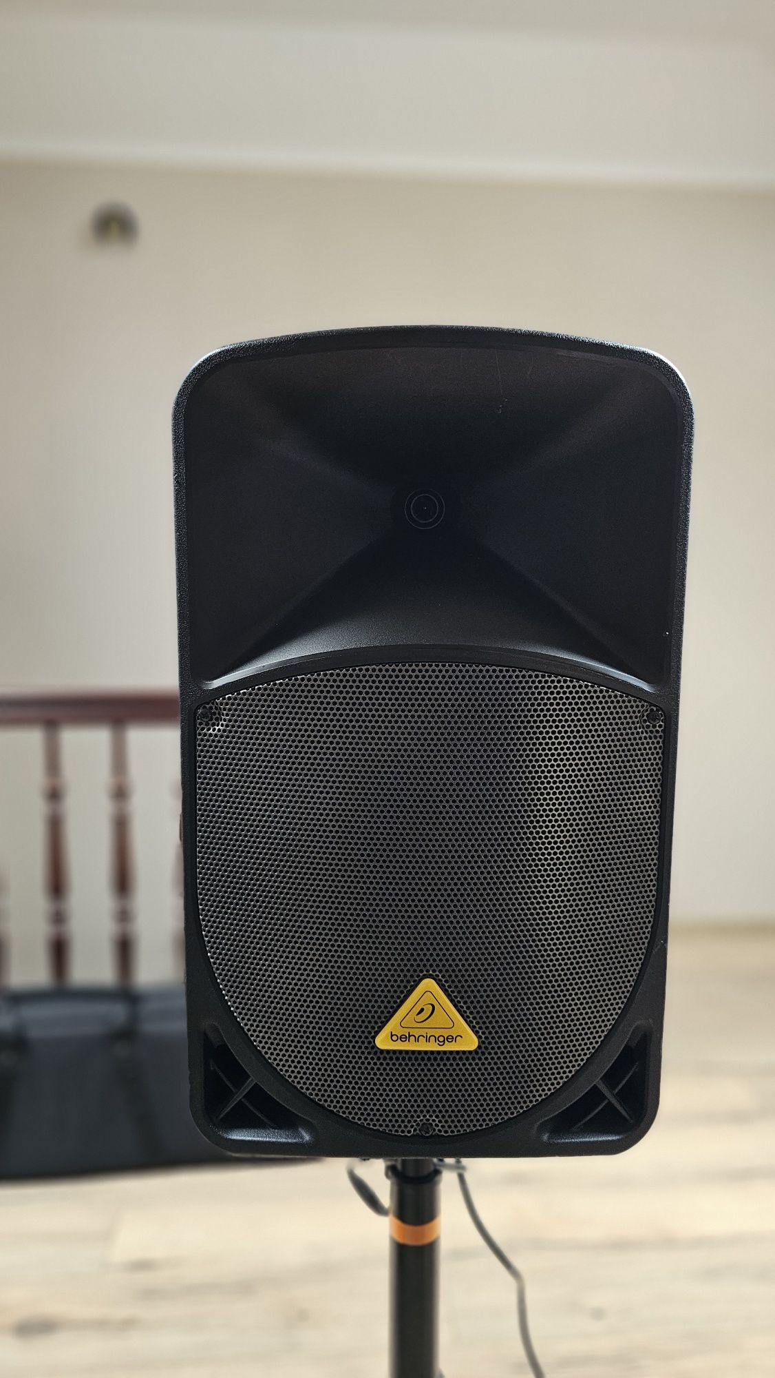 Kolumna aktywna Behringer B112D