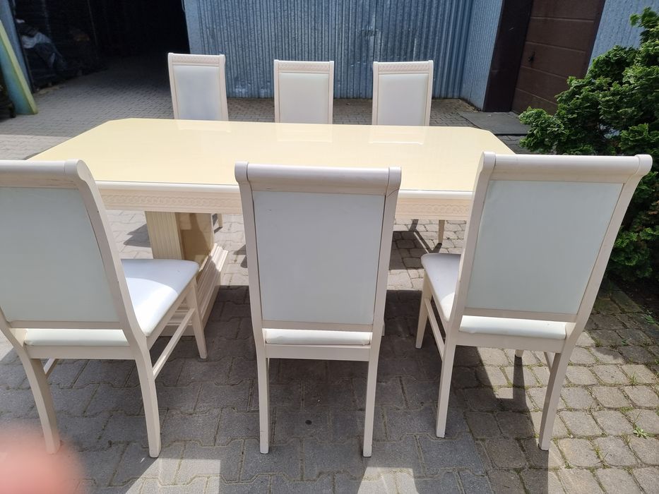 Stół włoski z 6 krzesłami piękny