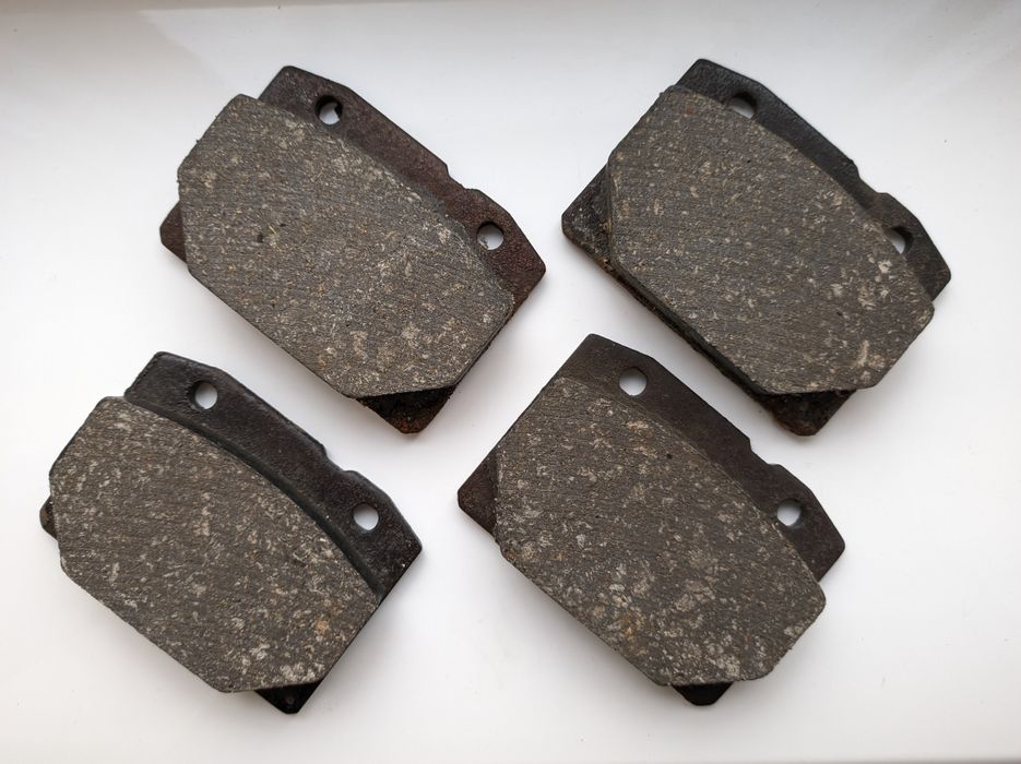 Передні гальмівні колодки ВАЗ 2101-2107