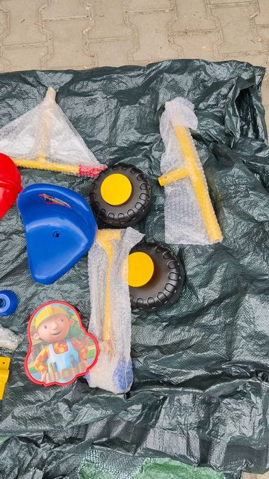 Rowerek trójkołowy marki "Bob Budowniczy"