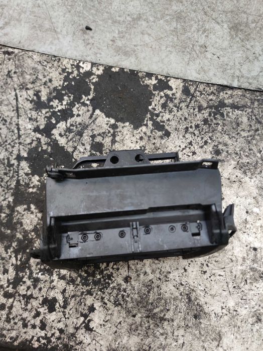 Vw Golf IV Bora Obudowa Radia Konsola Środkowa Kosz Radia