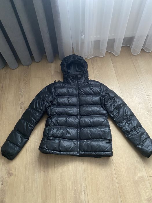 ANTA пуховик жіночий позмір L,