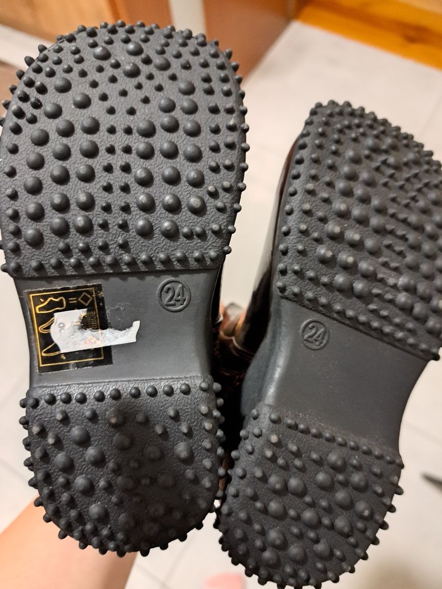Buty na zimę dla dziewczynki lakierowane