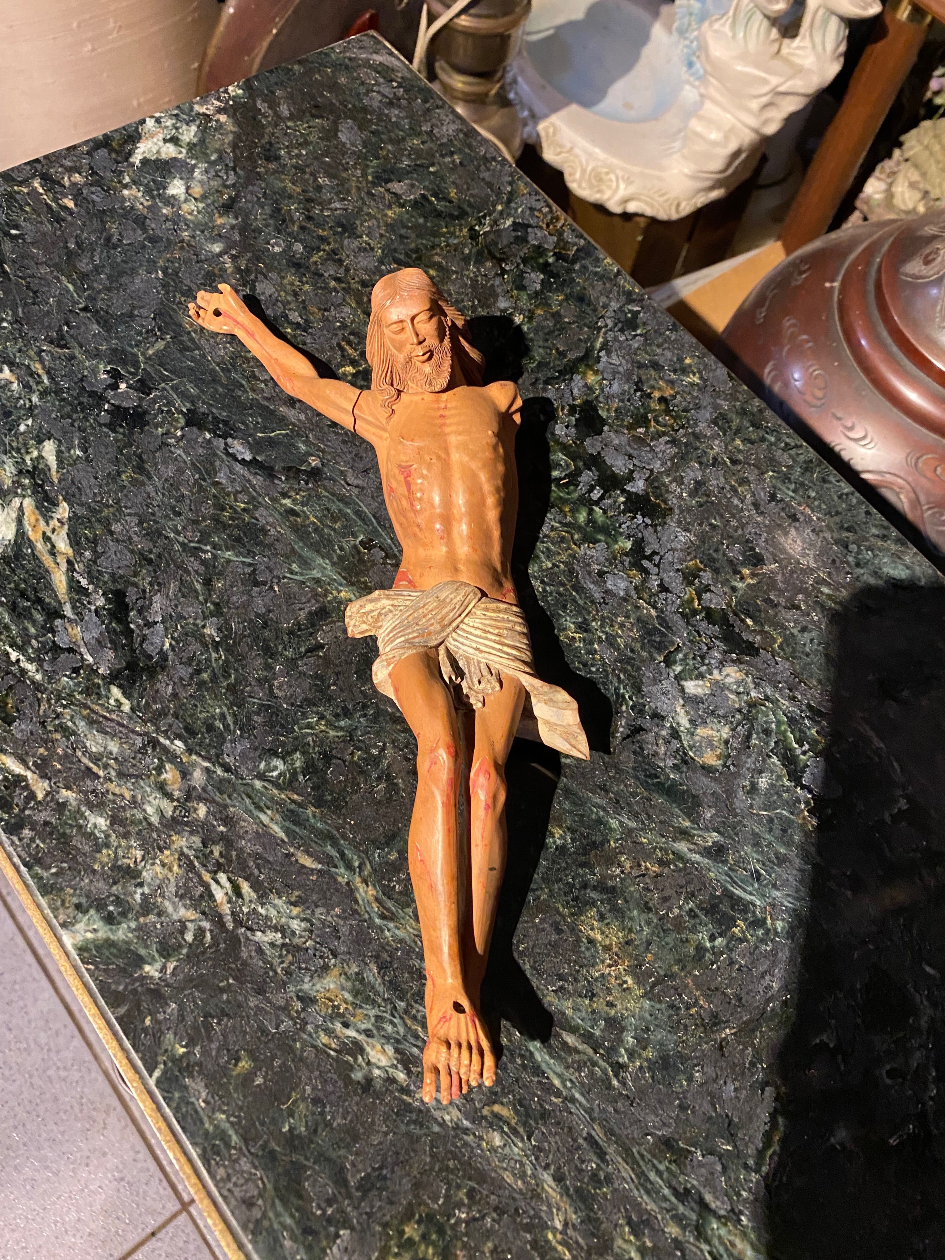 Cristo em madeira Buxo Séc XIX Arte Sacra 22 cm