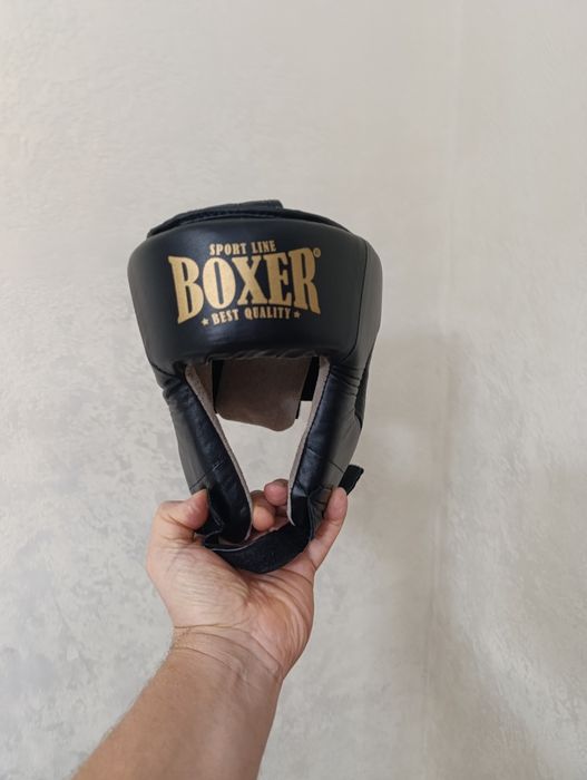 Шолом для боксу (єдиноборств)