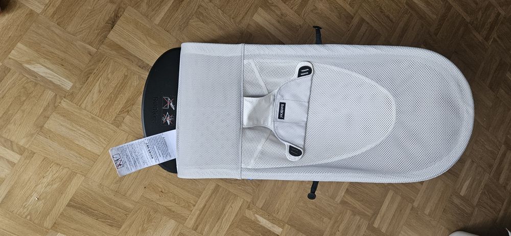 Bujaczek babybjorn