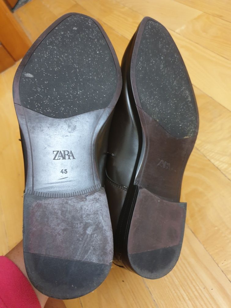 Туфли мужские классические ZARA.