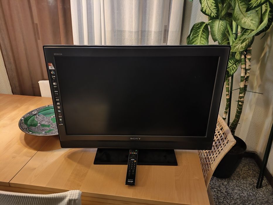 TV 32" LCD Sony Bravia