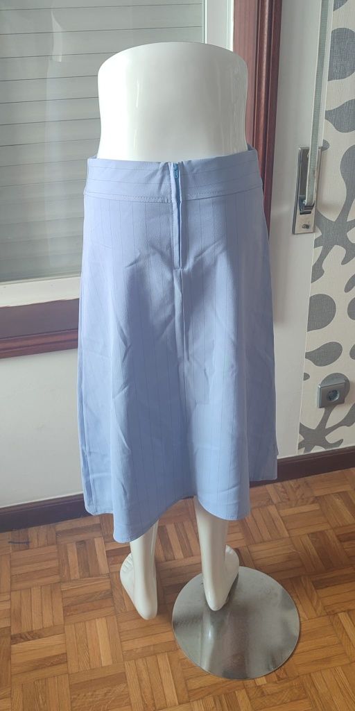 Saia Vénus Chen Paris - Novo

- Azul (M)
- Lilás (M)

Os portes são a