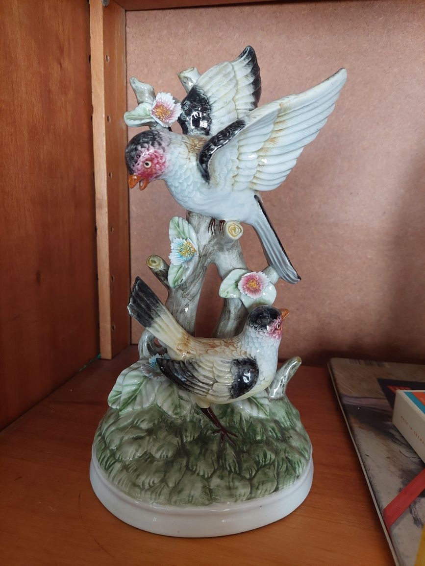 Escultura faiança pássaros