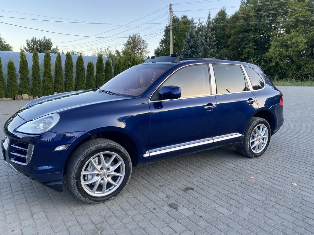 Продам порш каєн в дуже гарному стані
