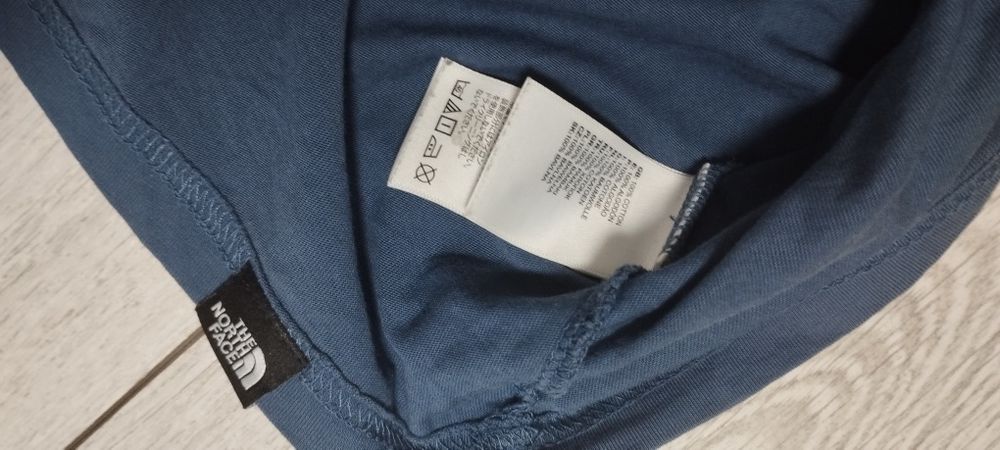 Футболка The north face tnf