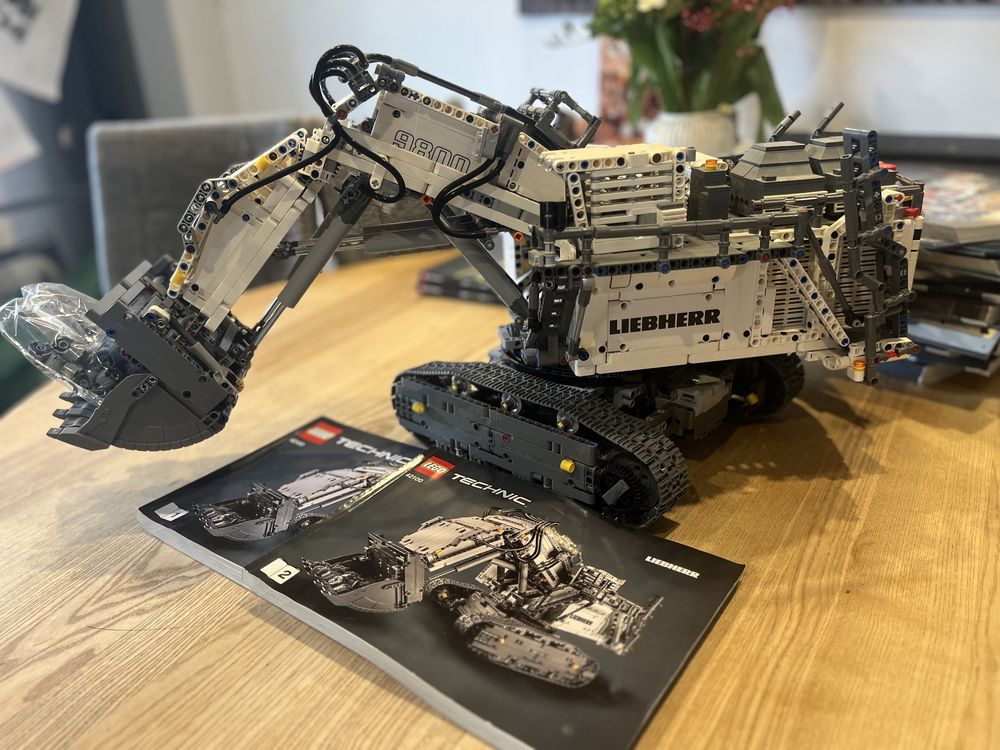 LEGO 42100 Technic 'Koparka Liebherr R 9800