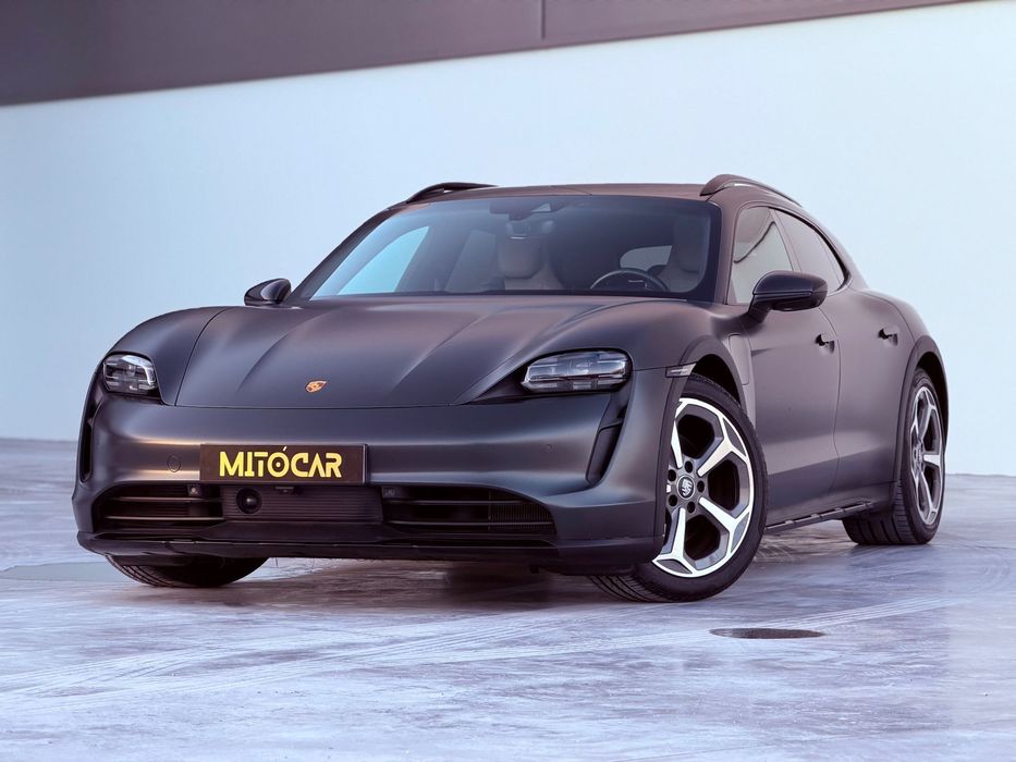 Porsche Taycan Cross Turismo 4